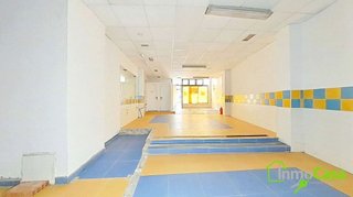 Local comercial en alquiler en Milán - Pumarín - Teatinos en Oviedo