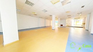 Local comercial en alquiler en Milán - Pumarín - Teatinos en Oviedo