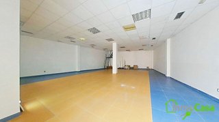 Local comercial en alquiler en Milán - Pumarín - Teatinos en Oviedo