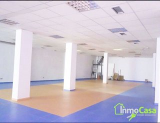 Local comercial en alquiler en Milán - Pumarín - Teatinos en Oviedo