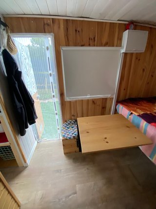 Finca urbana con caravana y trastero