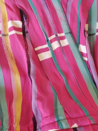 Vestido midi rayas multicolor con cinturón