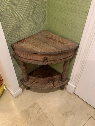 Mesita auxiliar de esquina madera y metal