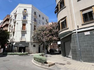 Local comercial en alquiler en Mercado en Alicante