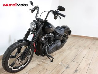 HARLEY DAVIDSON SOFTAIL STREET BOB 107 ABS