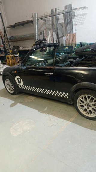 MINI Cabrio 2004