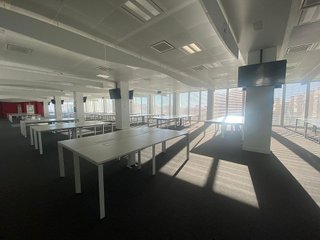Oficina en alquiler en San Juan Bautista en Madrid