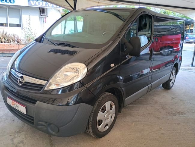Opel Vivaro 2013, foto 2