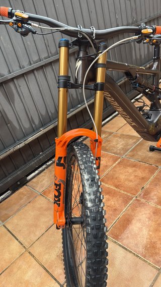 Bici Enduro Specialized Turbo Kenevo + componentes
