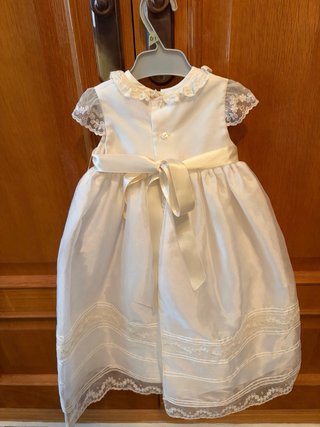 Vestido de bautizo con capota
