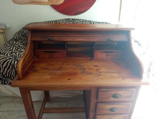 Escritorio bureau madera persiana latón