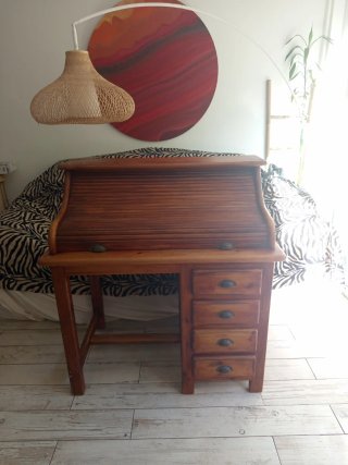 Escritorio bureau madera persiana latón