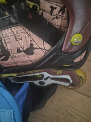 Patines en línea talla 35-38 + protecciones