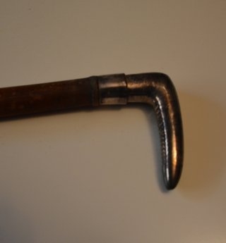 Antiguo bastón de plata