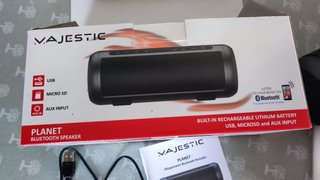 Majestic Cassa Wireless Bluetooth Nera