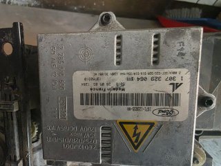 Faros Ford Xenon