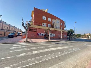 Local comercial en venta en Molina de Segura ciudad en Molina de Segura
