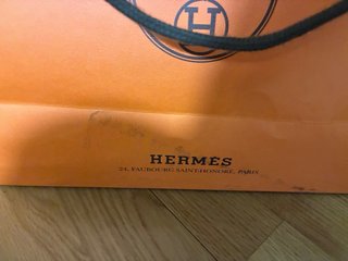 Bolsa de papel naranja Hermès