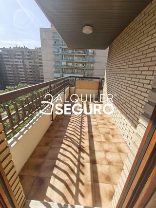 Piso en alquiler en La Bozada – Parque Delicias en Zaragoza