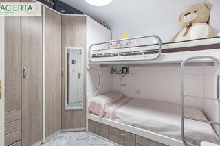 Piso en venta en Cervantes en Granada