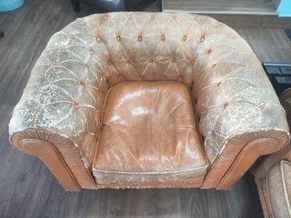 Divano Chesterfield in Pelle Marrone