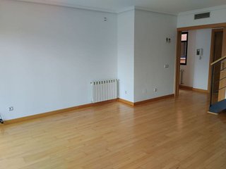 Dúplex en alquiler en Zona Estación en Pozuelo de Alarcón