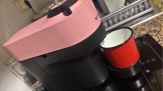 Cafetera Nespresso Vertuo Pop Rosa