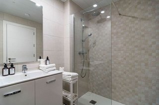Piso en venta en Playa de la Fontanilla en Marbella