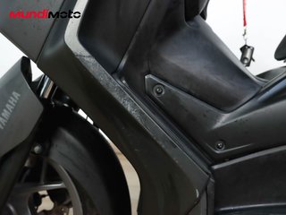 YAMAHA X-MAX 125