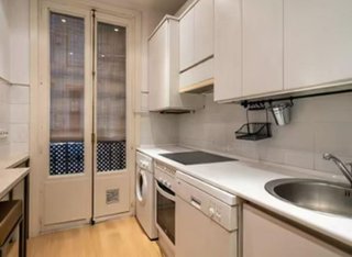 Piso en alquiler en Cortes - Huertas en Madrid