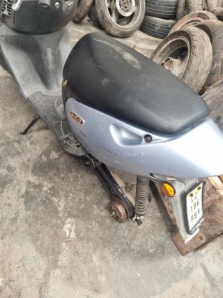 DESPIECE Aprilia Sonic 49cc Scooter 2001-2006