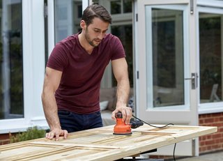 Lijadora Black+Decker Naranja