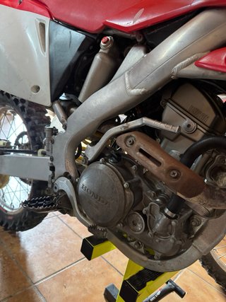 Honda CRF 250 Motocross Roja y Blanca