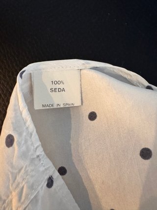 Camisa de seda lunares talla S