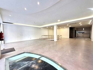 Local comercial en alquiler en Centre - Estació en Sant Cugat del Vallès