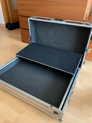 Flycase para Traktor o mesa de mezclas