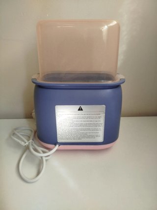 Calientabiberones y esterilizador KYG