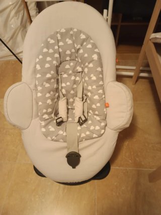 Maca de bebé con funda de nubes