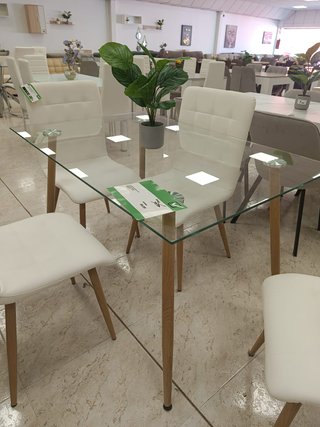 Comedor Vidrio Patas Madera Nuevo