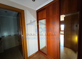 Piso en venta en El Polígono en Gijón
