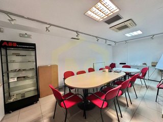 Local comercial en alquiler en El Llano en Gijón