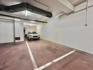 Local comercial en alquiler en El Llano en Gijón