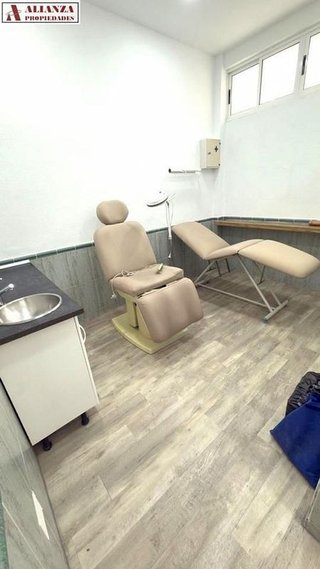 Local comercial en alquiler en La Unión - Cruz de Humilladero - Los Tilos en Málaga
