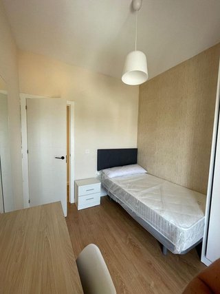 Piso en alquiler en Polígono Cartuja – La Paz en Granada