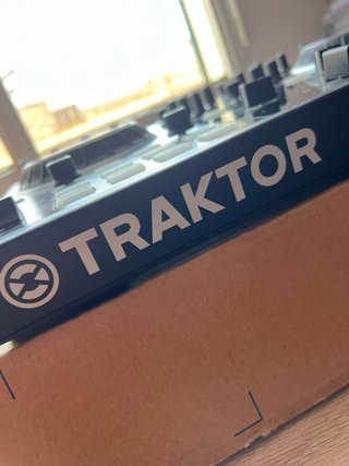 Mesa DJ Traktor Kontrol S2
