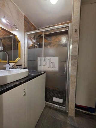 Piso en venta en La Goleta - San Felipe Neri en Málaga