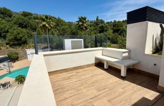 Dúplex en alquiler en Las Cancelas - Valdeolletas en Marbella