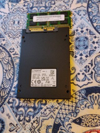 SSD Kingston 128GB + 4GB RAM