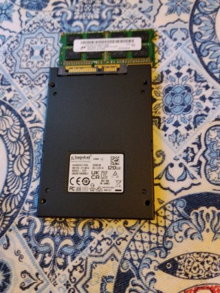 SSD Kingston 128GB + 4GB RAM