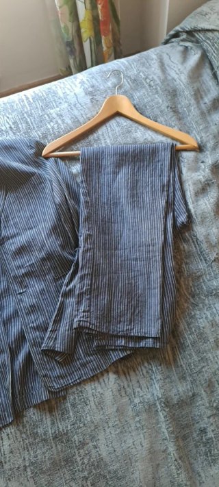 Traje de lino rayas azul y blanco